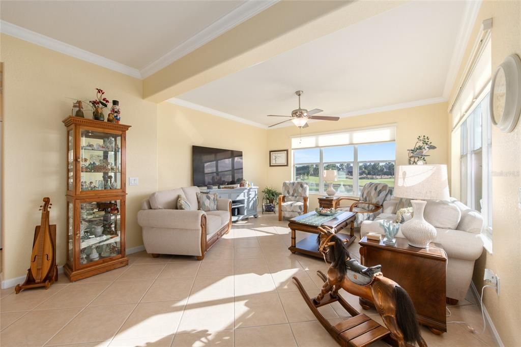 En Venta: $583,900 (3 camas, 2 baños, 2710 Pies cuadrados)