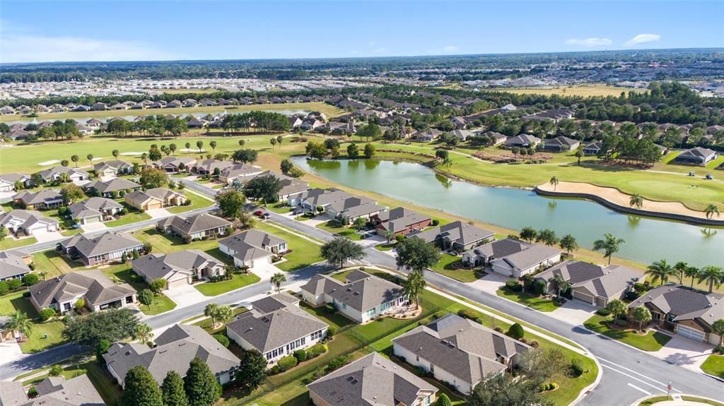 En Venta: $583,900 (3 camas, 2 baños, 2710 Pies cuadrados)