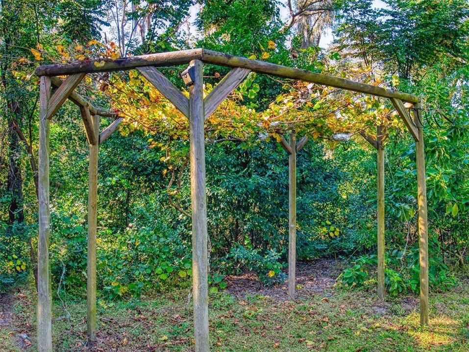 待售: $345,000 (4 贝兹, 2 浴室, 2127 平方英尺)