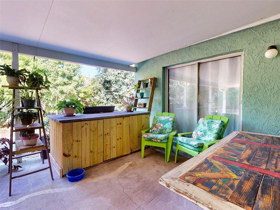 待售: $345,000 (4 贝兹, 2 浴室, 2127 平方英尺)