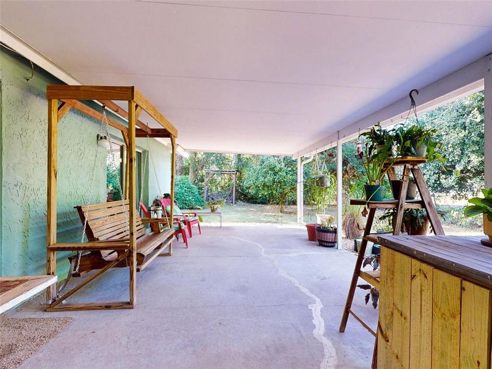 待售: $345,000 (4 贝兹, 2 浴室, 2127 平方英尺)