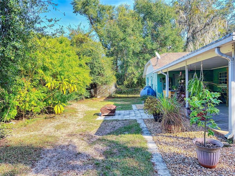 待售: $345,000 (4 贝兹, 2 浴室, 2127 平方英尺)