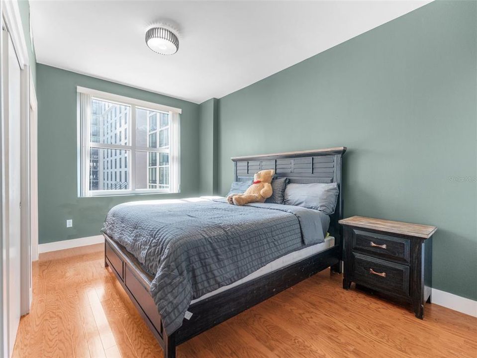 出租: $2,800 (2 贝兹, 1 浴室, 1050 平方英尺)