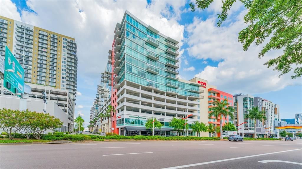 出租: $2,800 (2 贝兹, 1 浴室, 1050 平方英尺)