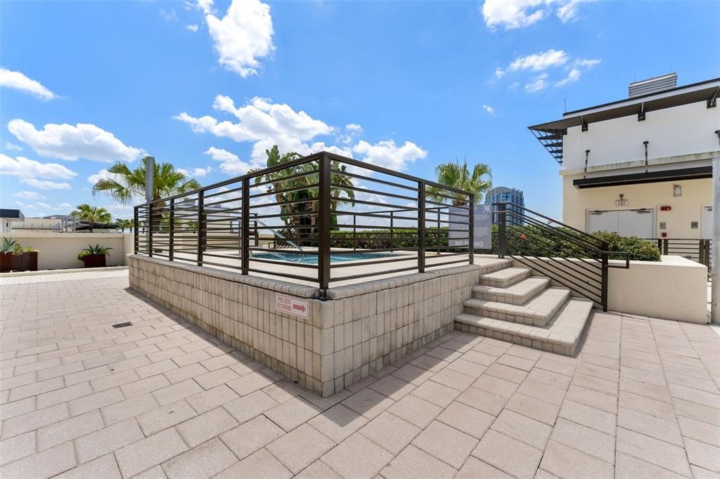 出租: $2,800 (2 贝兹, 1 浴室, 1050 平方英尺)