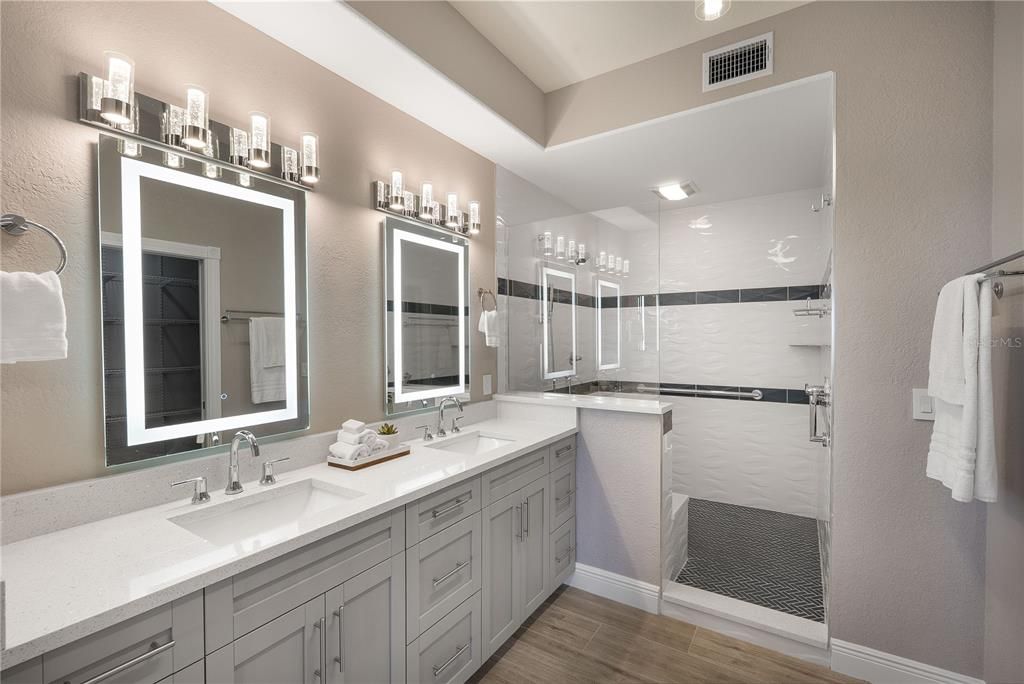 For Sale: $689,000 (2 beds, 2 baths, 1705 Square Feet)