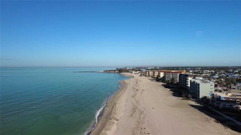 待售: $689,000 (2 贝兹, 2 浴室, 1705 平方英尺)