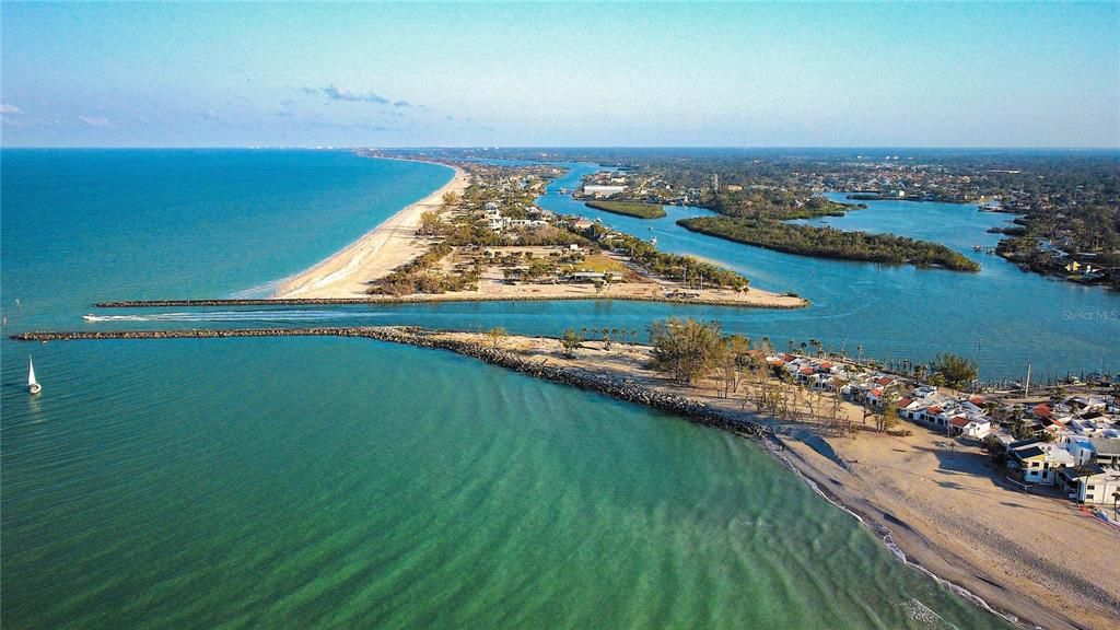 待售: $689,000 (2 贝兹, 2 浴室, 1705 平方英尺)