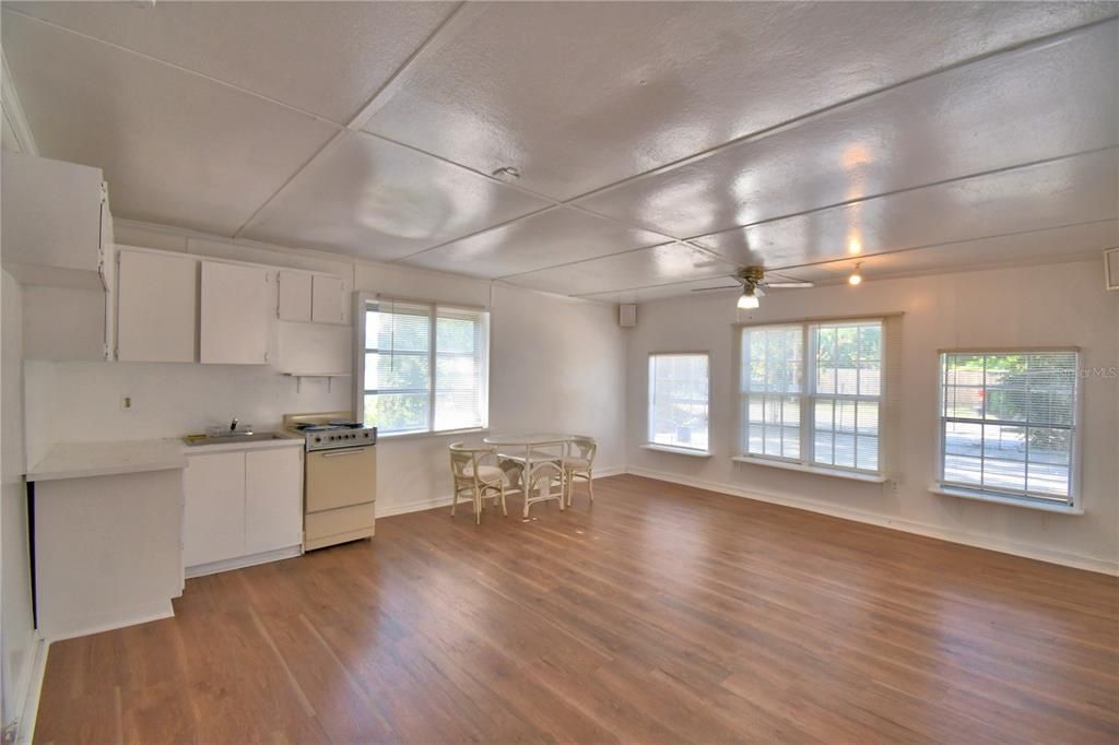 Active With Contract: $339,999 (3 beds, 2 baths, 1924 Square Feet)