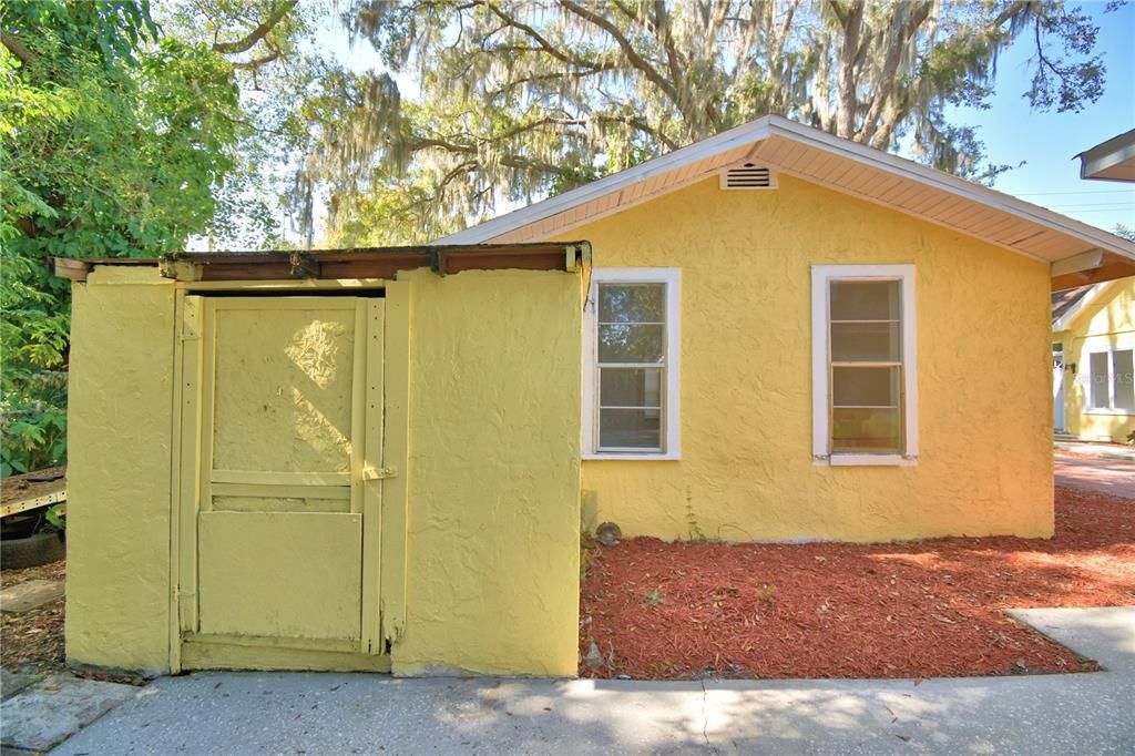 Active With Contract: $339,999 (3 beds, 2 baths, 1924 Square Feet)