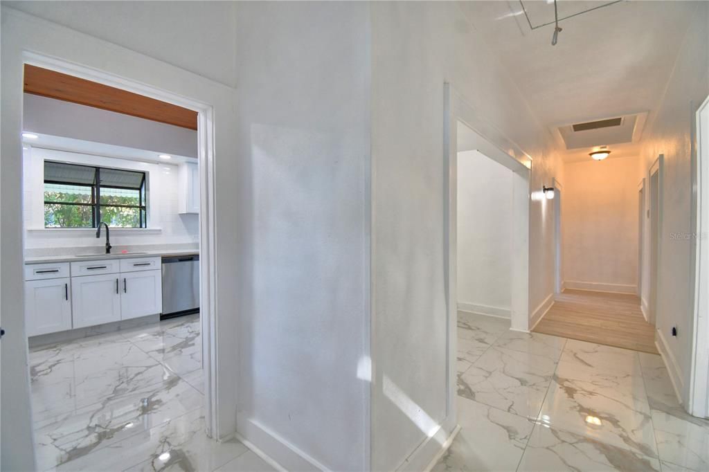 Active With Contract: $339,999 (3 beds, 2 baths, 1924 Square Feet)