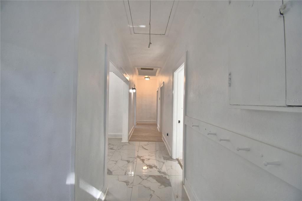 Active With Contract: $339,999 (3 beds, 2 baths, 1924 Square Feet)