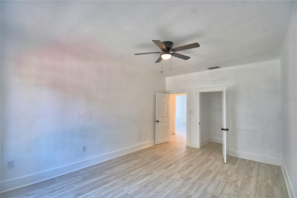 Active With Contract: $339,999 (3 beds, 2 baths, 1924 Square Feet)