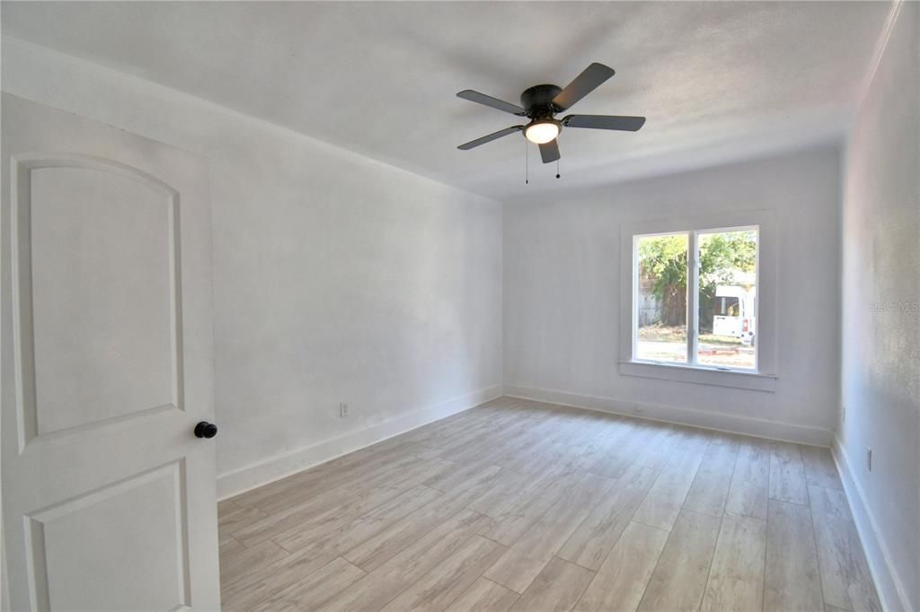 Active With Contract: $339,999 (3 beds, 2 baths, 1924 Square Feet)