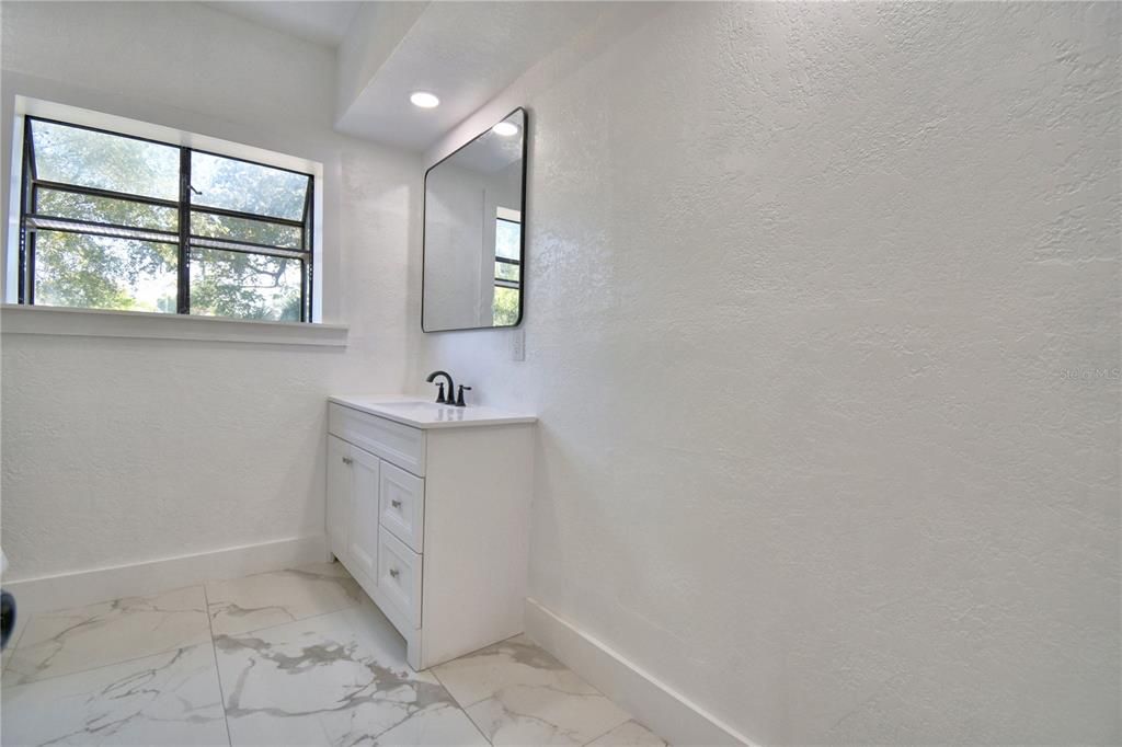 Active With Contract: $339,999 (3 beds, 2 baths, 1924 Square Feet)