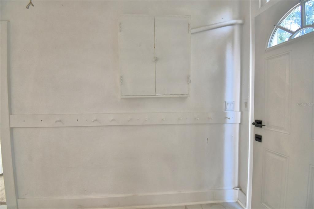 Active With Contract: $339,999 (3 beds, 2 baths, 1924 Square Feet)