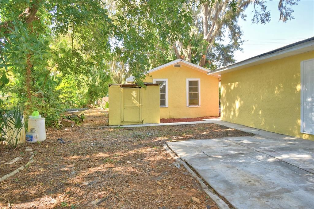 Active With Contract: $339,999 (3 beds, 2 baths, 1924 Square Feet)