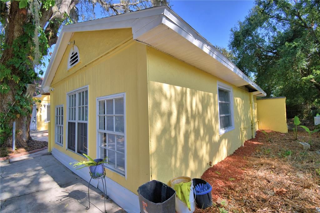 Active With Contract: $339,999 (3 beds, 2 baths, 1924 Square Feet)