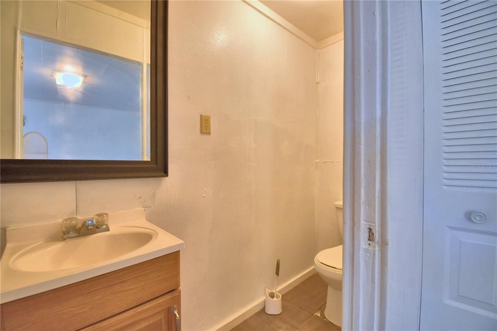 Active With Contract: $339,999 (3 beds, 2 baths, 1924 Square Feet)