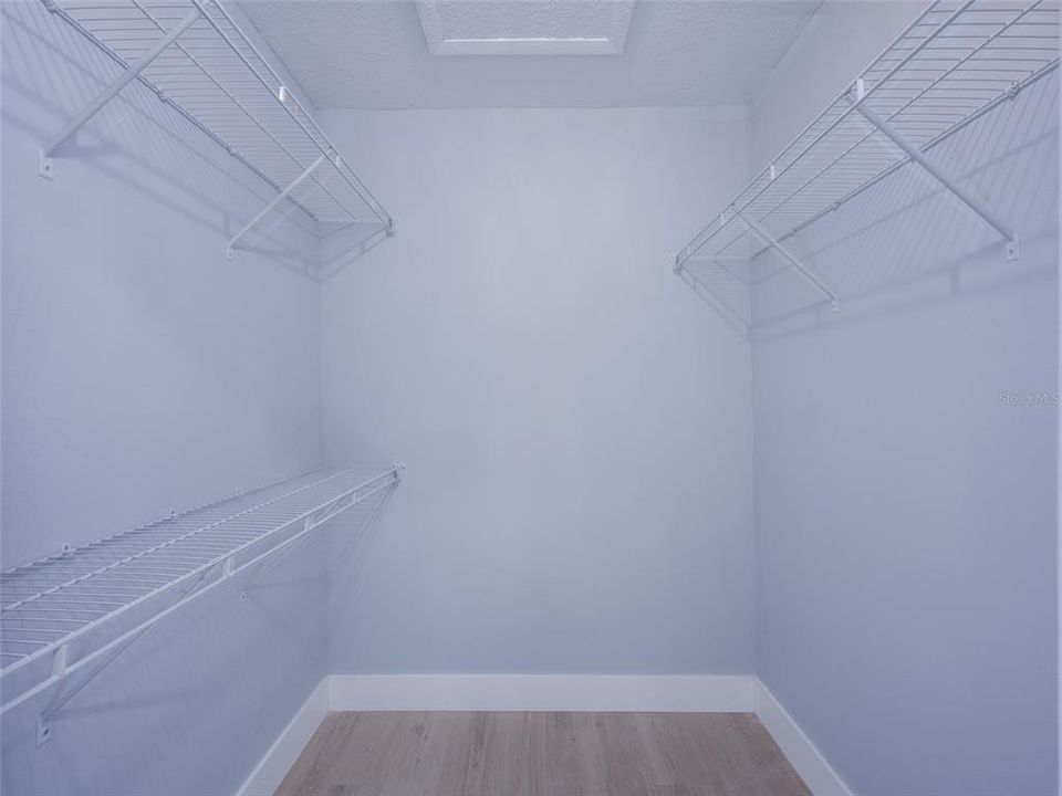 For Sale: $325,000 (2 beds, 2 baths, 1296 Square Feet)