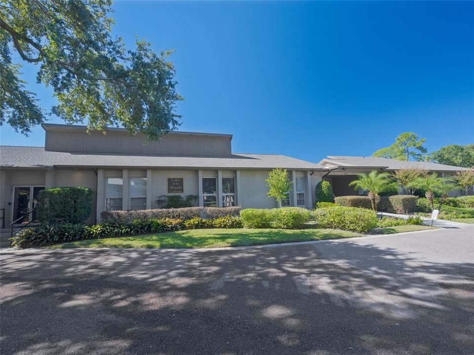 For Sale: $325,000 (2 beds, 2 baths, 1296 Square Feet)