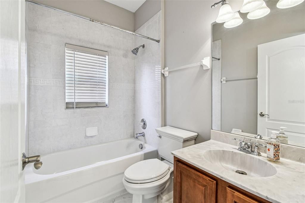 На продажу: $430,000 (3 спален, 2 ванн, 2086 Квадратных фут)