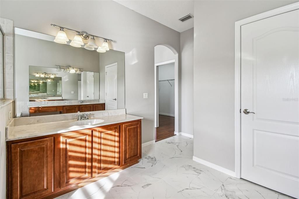 На продажу: $430,000 (3 спален, 2 ванн, 2086 Квадратных фут)