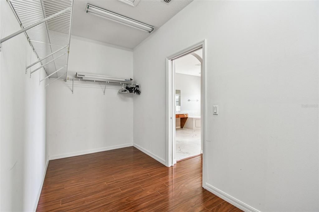 На продажу: $430,000 (3 спален, 2 ванн, 2086 Квадратных фут)