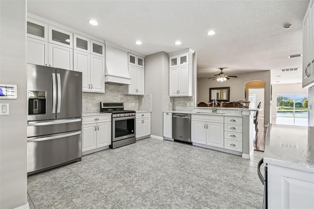 На продажу: $430,000 (3 спален, 2 ванн, 2086 Квадратных фут)