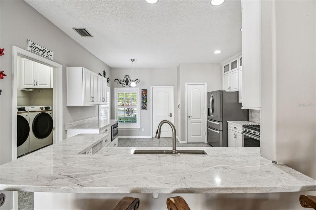 На продажу: $430,000 (3 спален, 2 ванн, 2086 Квадратных фут)