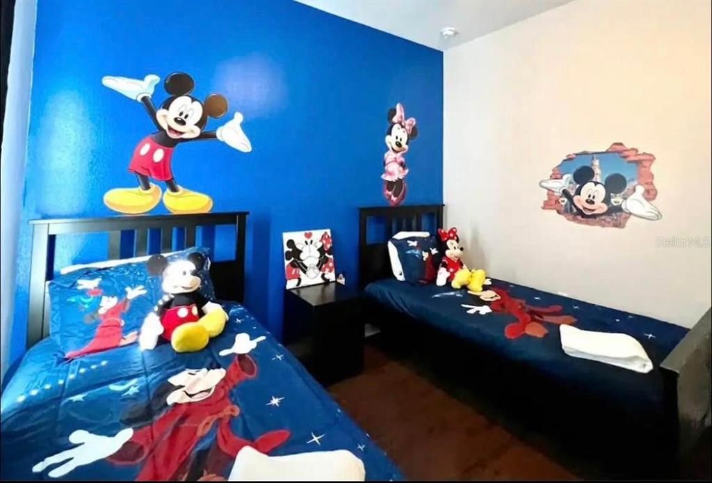 En Venta: $335,900 (4 camas, 3 baños, 1694 Pies cuadrados)