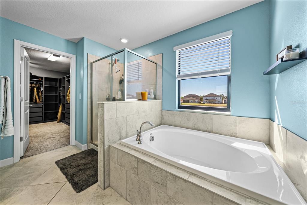 En Venta: $439,900 (4 camas, 2 baños, 3034 Pies cuadrados)