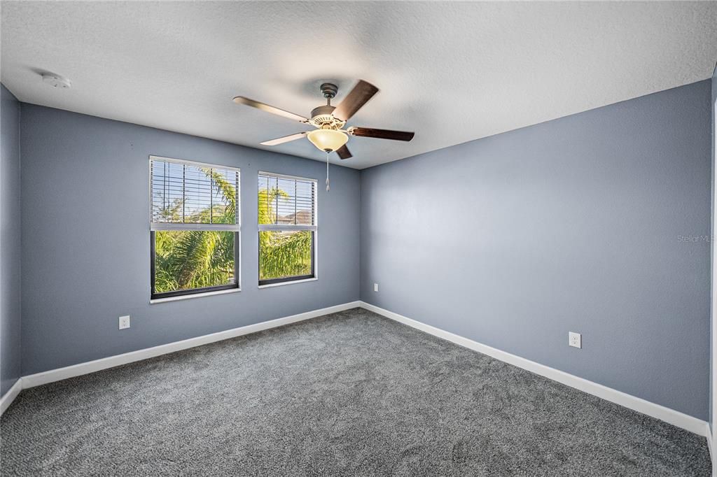 En Venta: $439,900 (4 camas, 2 baños, 3034 Pies cuadrados)