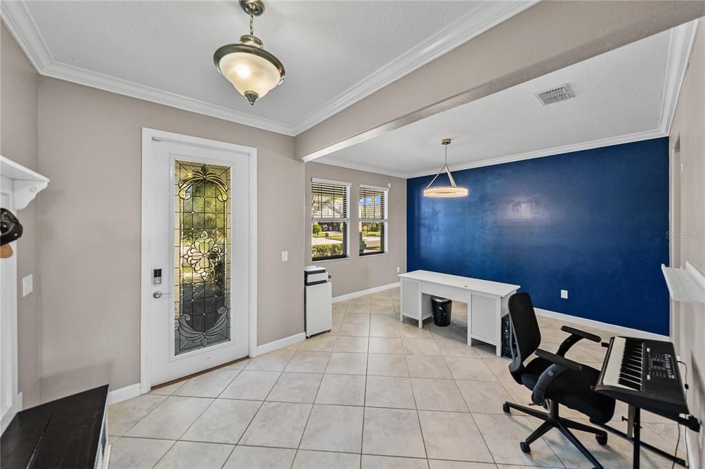 En Venta: $439,900 (4 camas, 2 baños, 3034 Pies cuadrados)