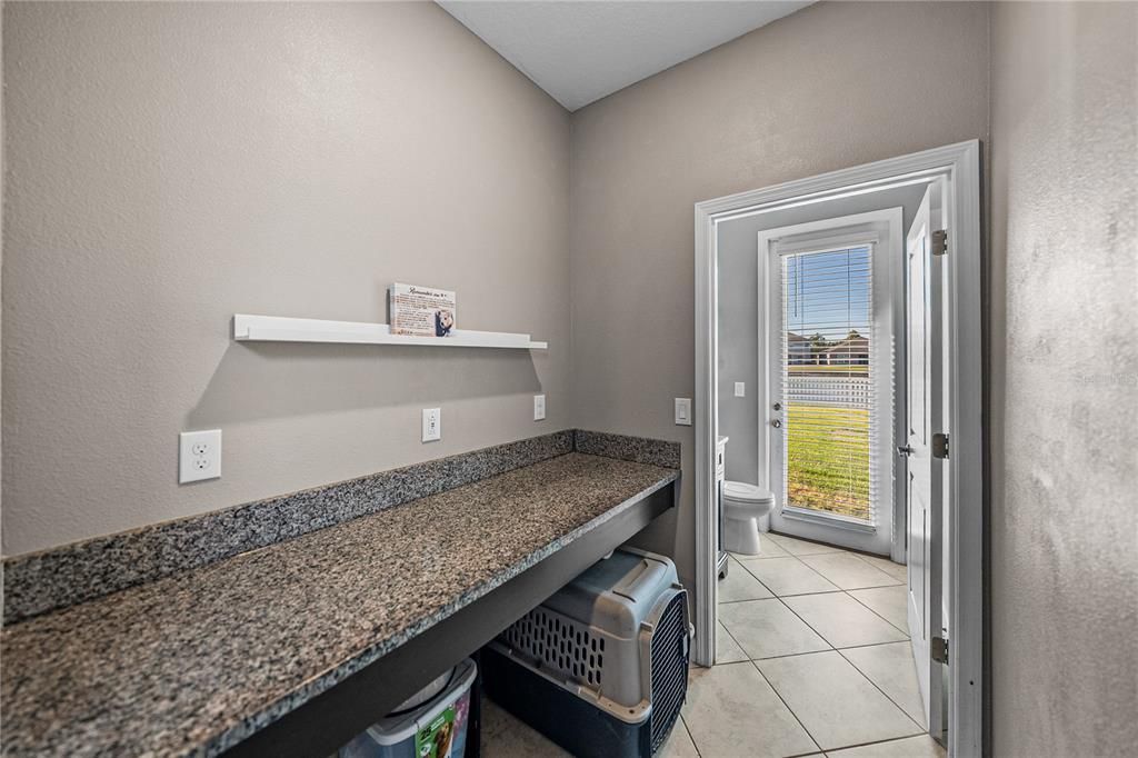 En Venta: $439,900 (4 camas, 2 baños, 3034 Pies cuadrados)