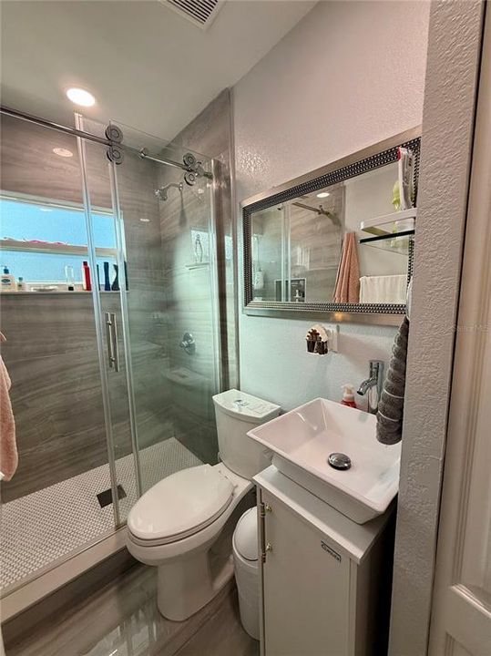 En Venta: $369,900 (3 camas, 2 baños, 1020 Pies cuadrados)