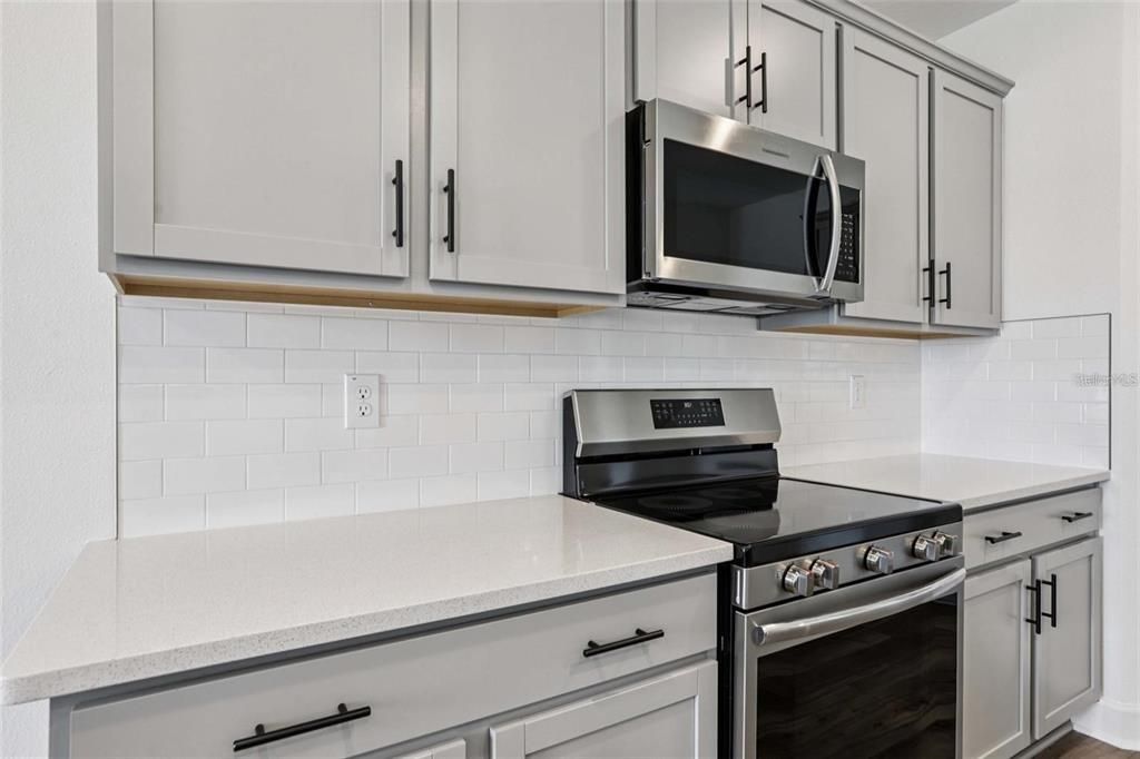 В аренду: $2,200 (3 спален, 2 ванн, 1707 Квадратных фут)