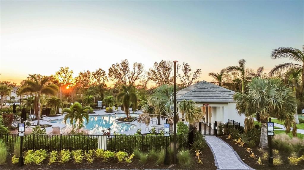 En Renta: $3,800 (4 camas, 3 baños, 2624 Pies cuadrados)