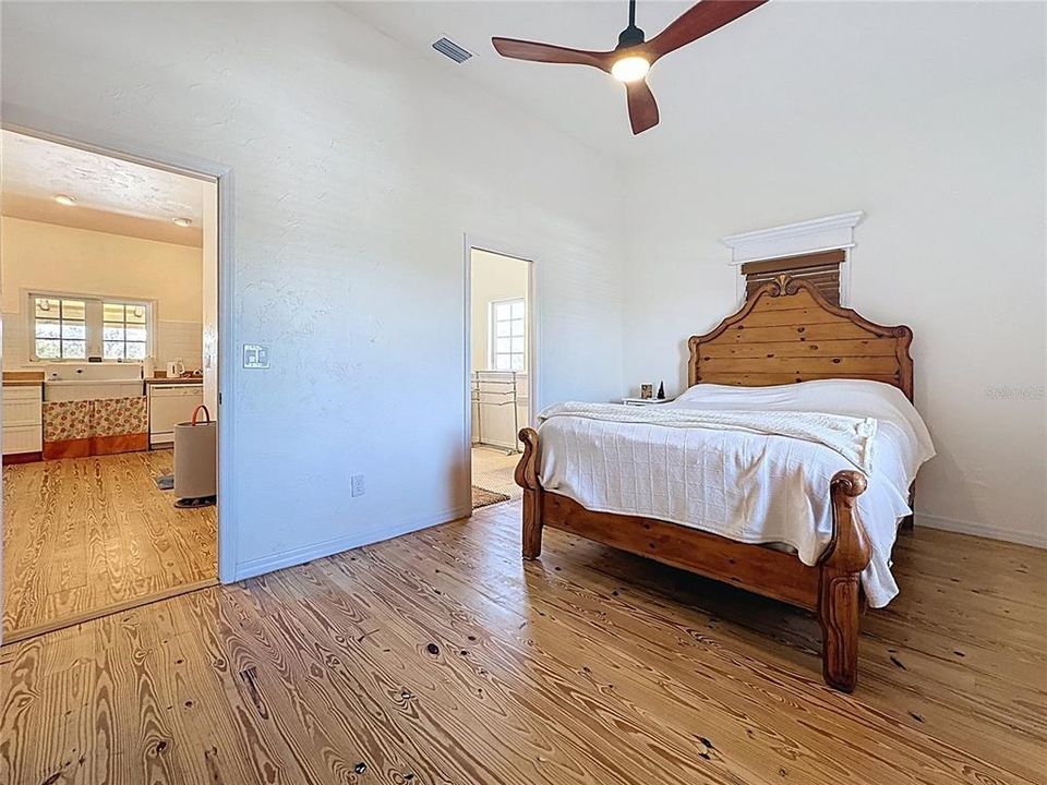 На продажу: $2,695,000 (7 спален, 5 ванн, 4920 Квадратных фут)