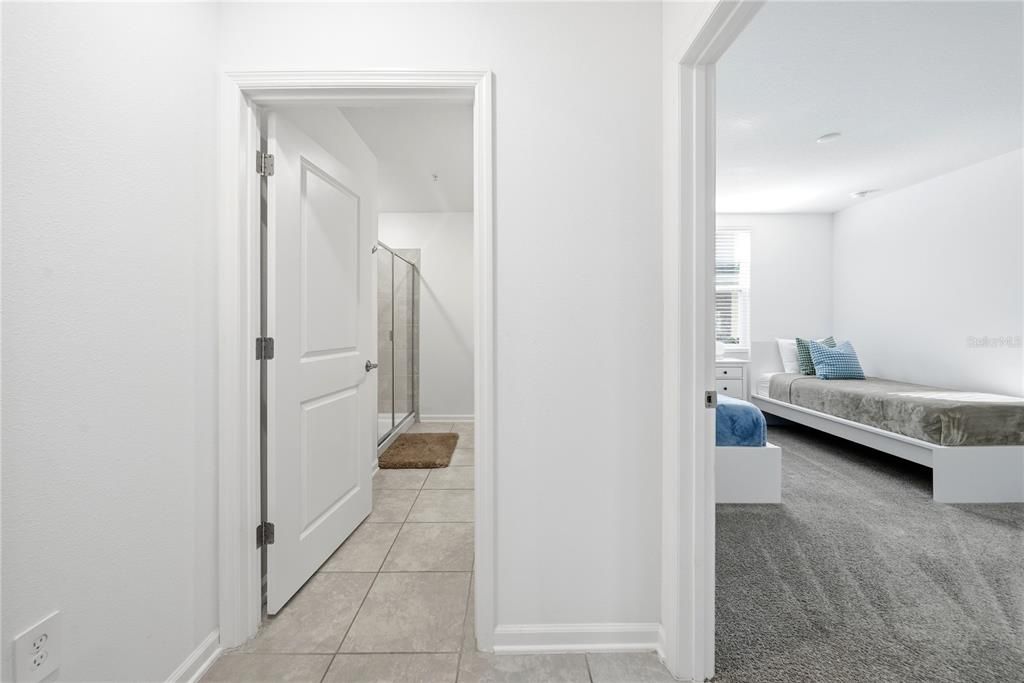 待售: $329,000 (2 贝兹, 2 浴室, 1388 平方英尺)