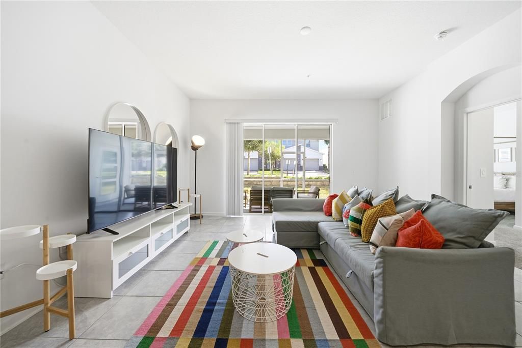 待售: $329,000 (2 贝兹, 2 浴室, 1388 平方英尺)