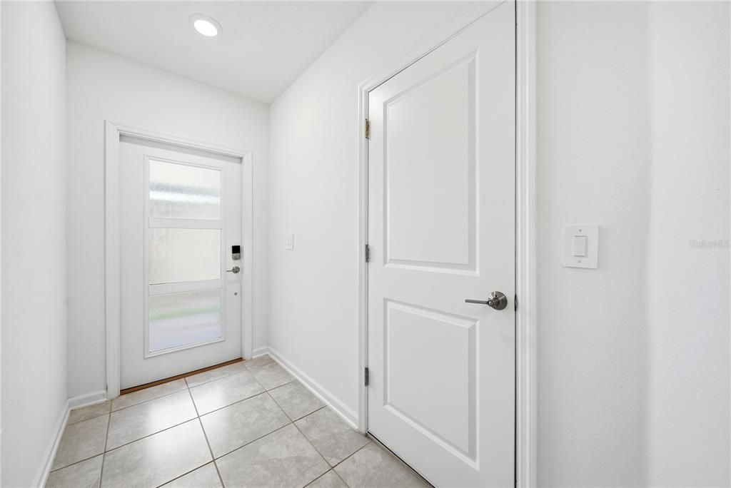 待售: $329,000 (2 贝兹, 2 浴室, 1388 平方英尺)