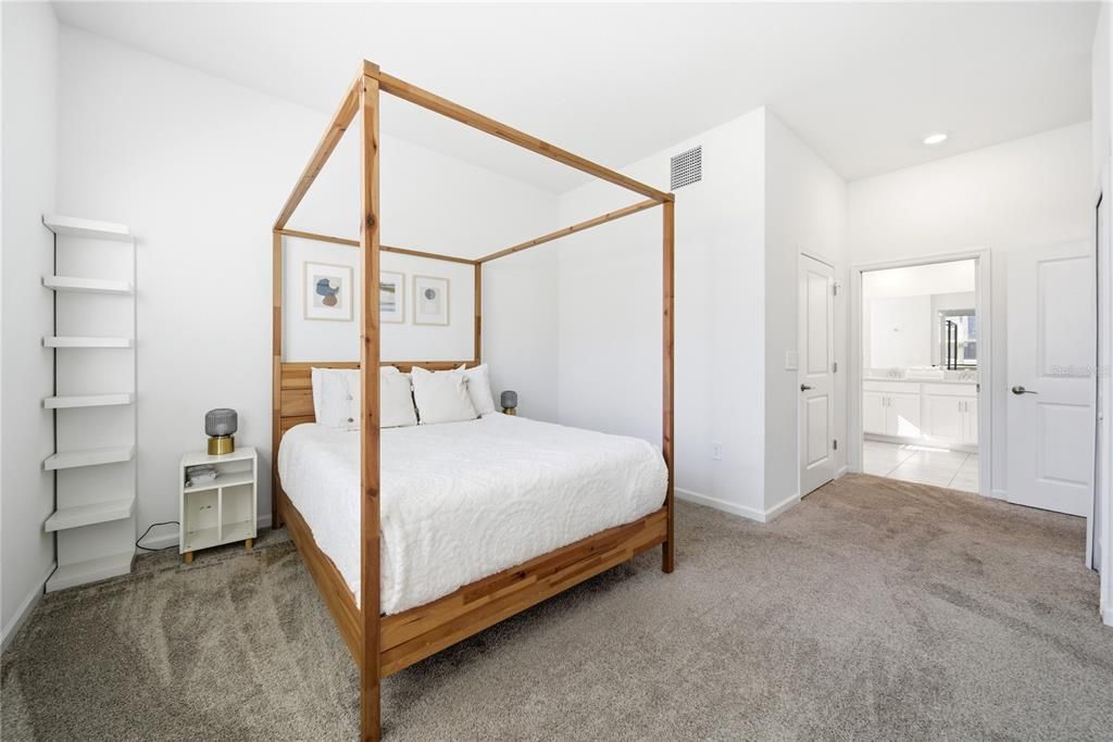 待售: $329,000 (2 贝兹, 2 浴室, 1388 平方英尺)