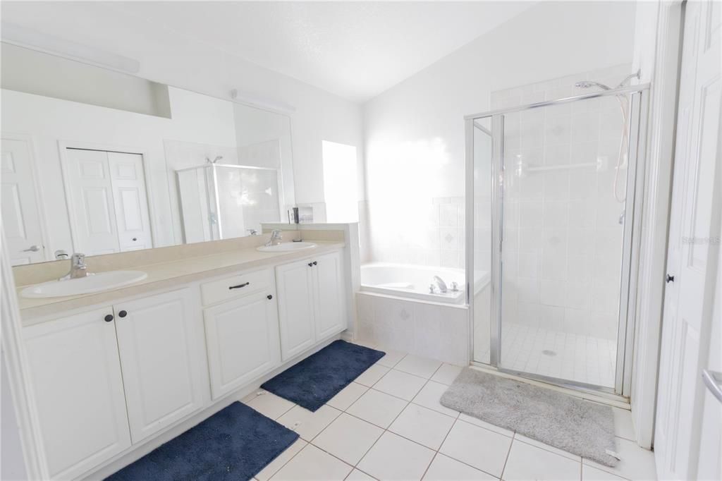 待售: $260,000 (3 贝兹, 2 浴室, 1724 平方英尺)