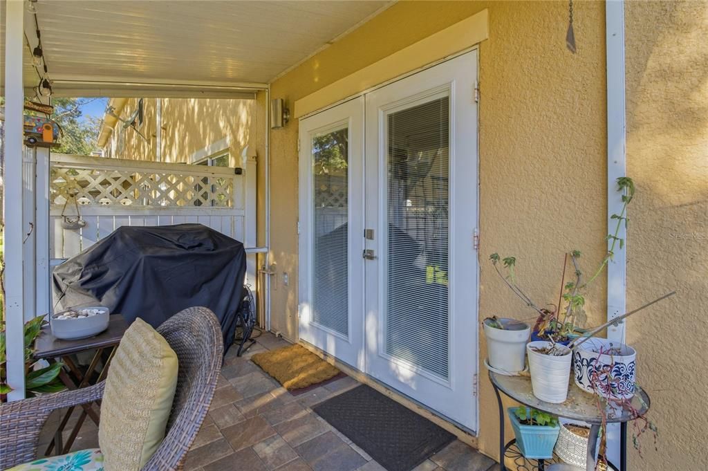 Active With Contract: $319,900 (3 beds, 2 baths, 1685 Square Feet)