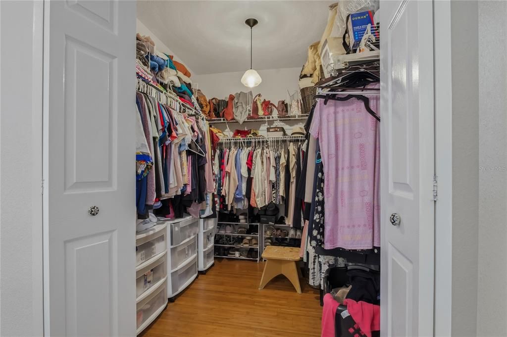 Active With Contract: $319,900 (3 beds, 2 baths, 1685 Square Feet)