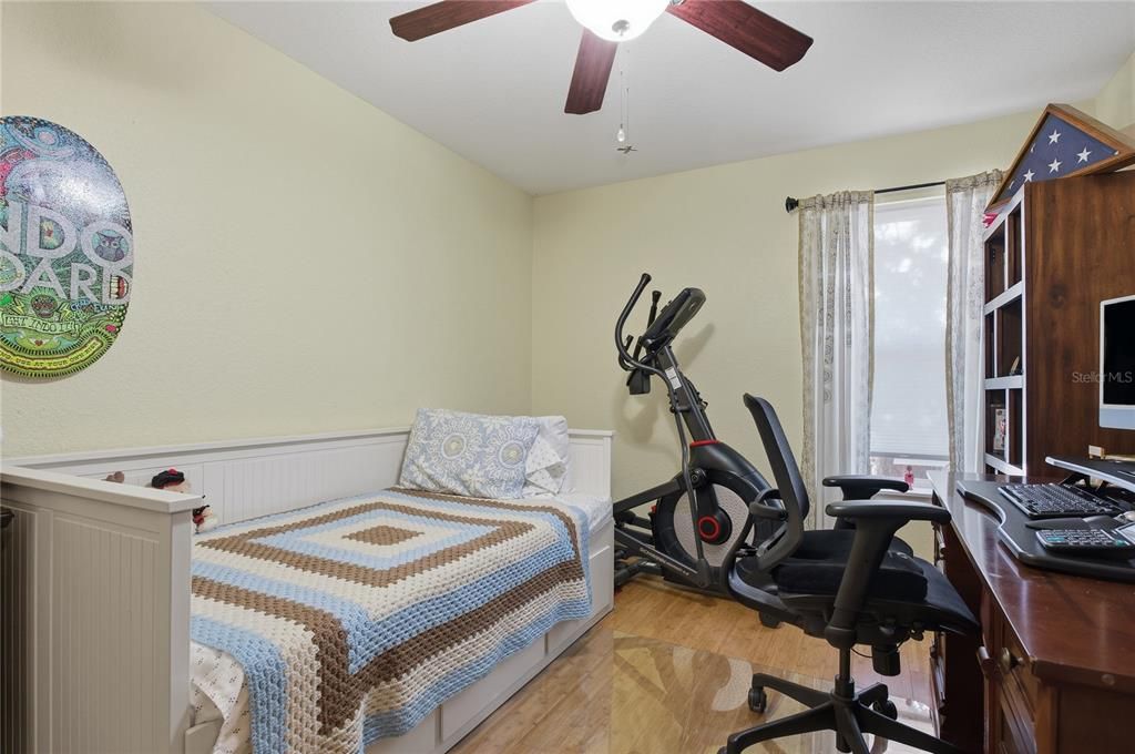 Active With Contract: $319,900 (3 beds, 2 baths, 1685 Square Feet)