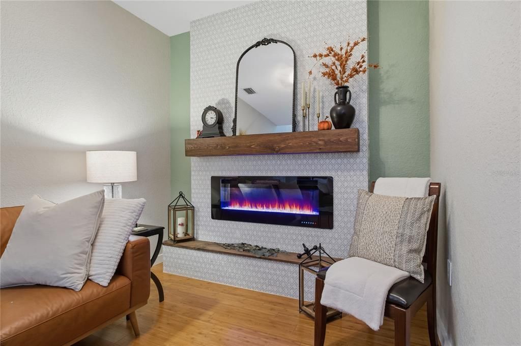 Active With Contract: $319,900 (3 beds, 2 baths, 1685 Square Feet)