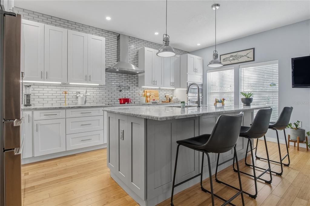 Active With Contract: $319,900 (3 beds, 2 baths, 1685 Square Feet)