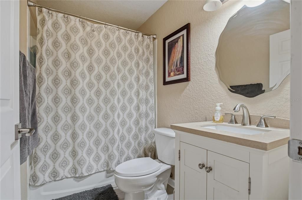 Active With Contract: $319,900 (3 beds, 2 baths, 1685 Square Feet)